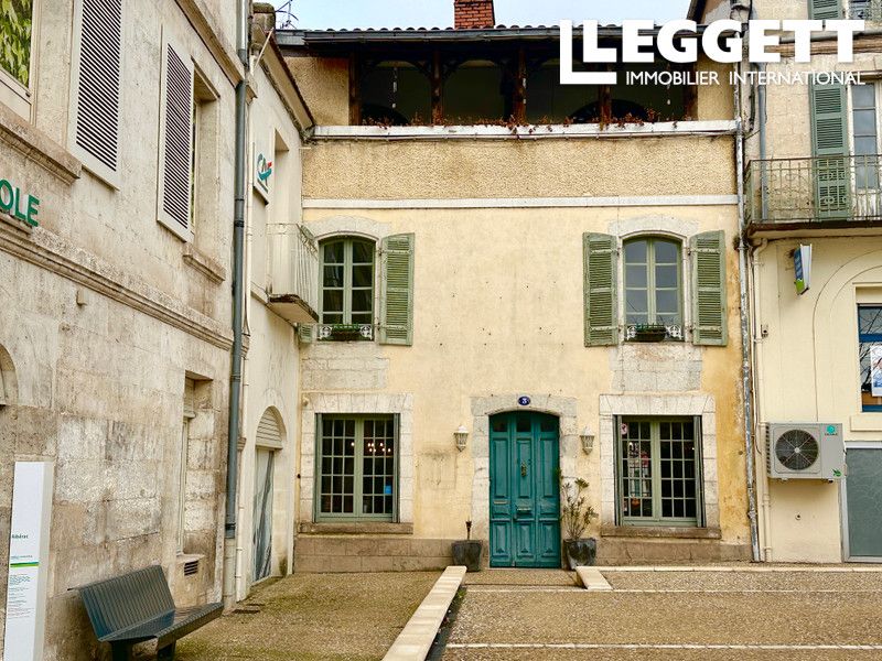 Property photo 2 of 10