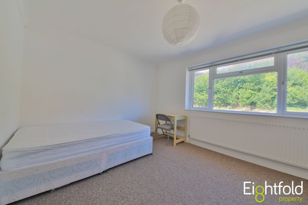 Additional image 8 of 6 bed maisonette to rentCrespin Way, Brighton BN1