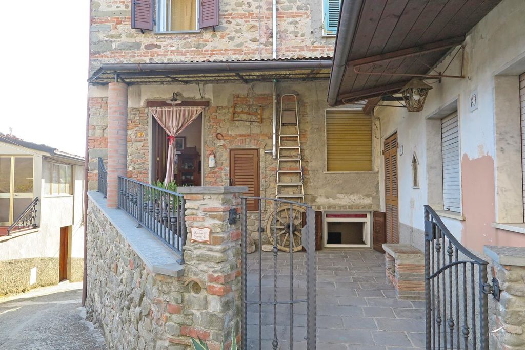 Property photo 2 of 41