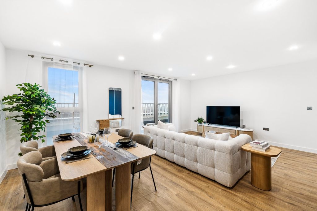 Property photo 3 of 15 Picture No. 22