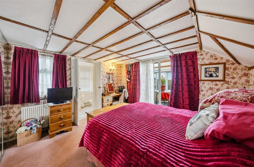 Additional image 21 of 4 bed detached bungalow for saleHeathview Avenue, Crayford, Dartford DA1