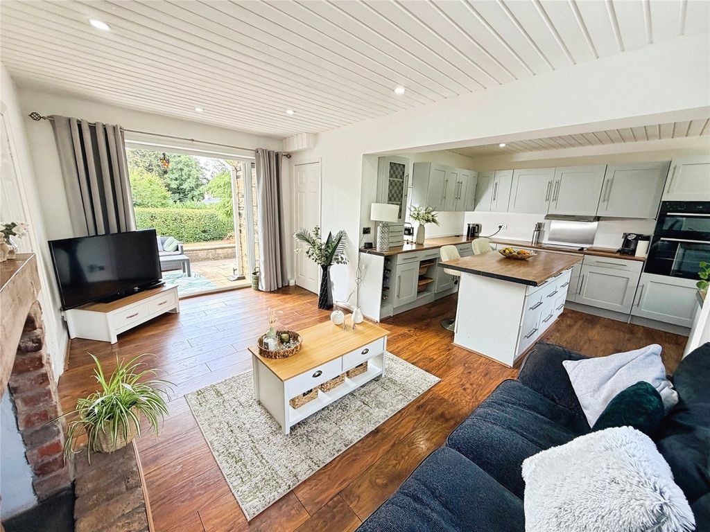 Property photo 3 of 42 Open Plan