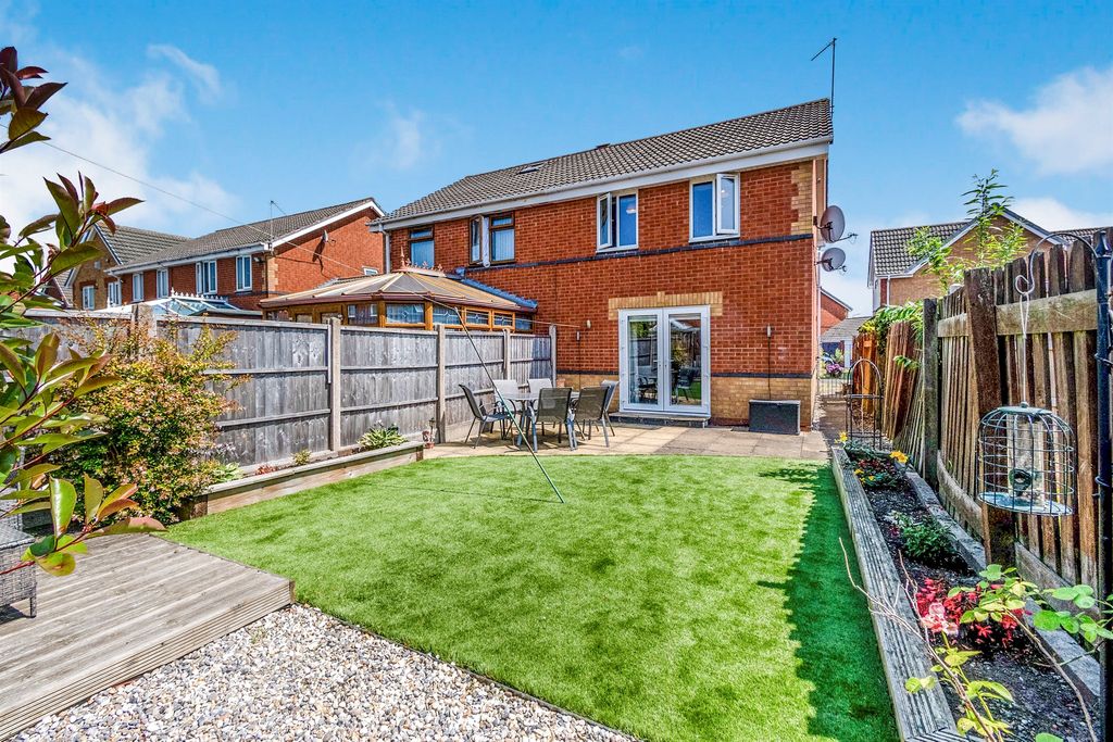Property photo 2 of 17
