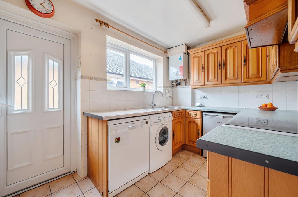 Property photo 3 of 21 1388361-6-69417F78B2ba9.Jpg