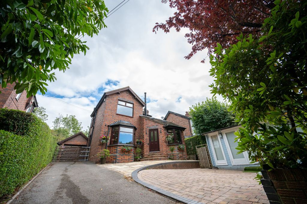 Property photo 1 of 50