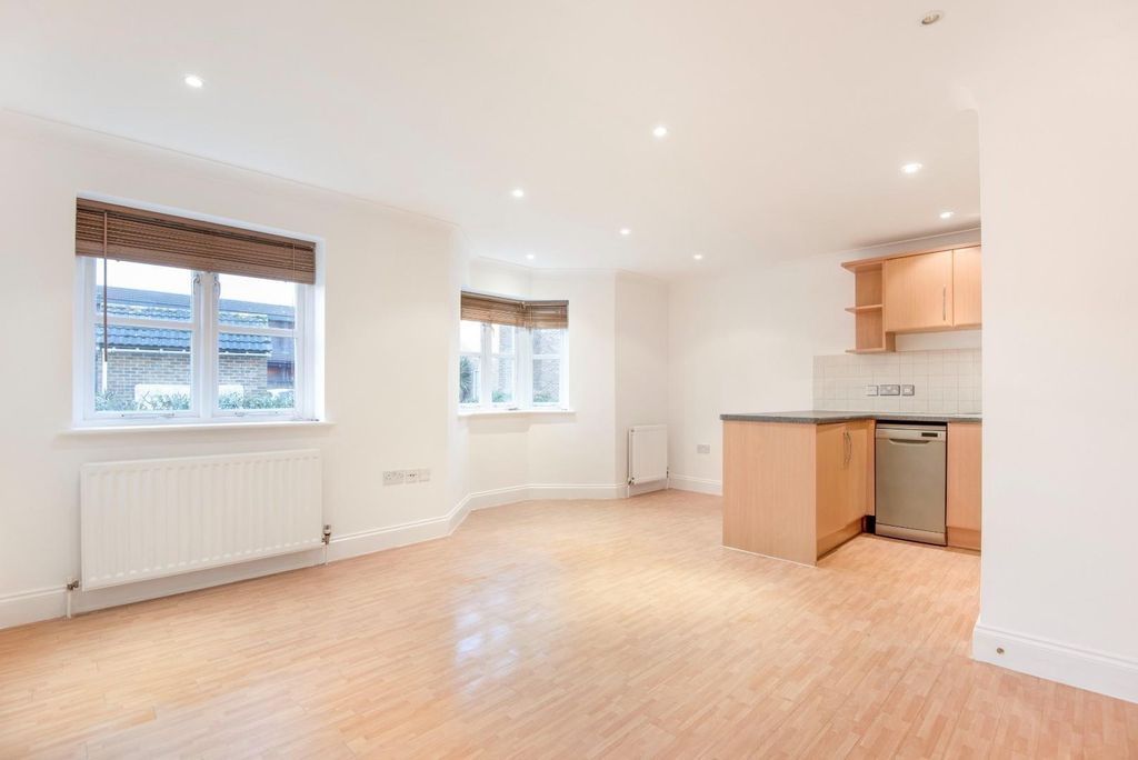 Property photo 2 of 8 Kw4Lphsfb0Sh3Lixn602-Q.Jpg