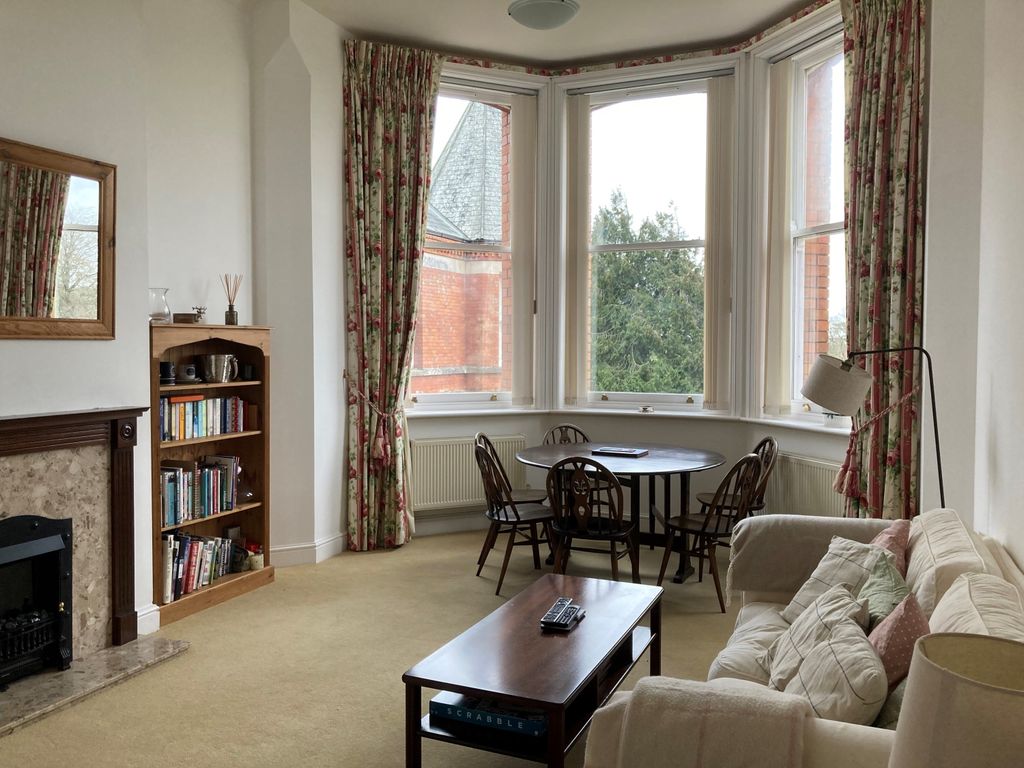 Property photo 2 of 8 Sitting Room