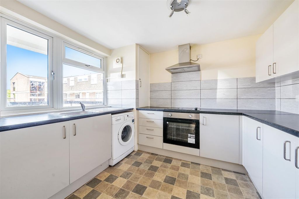 Property photo 3 of 14