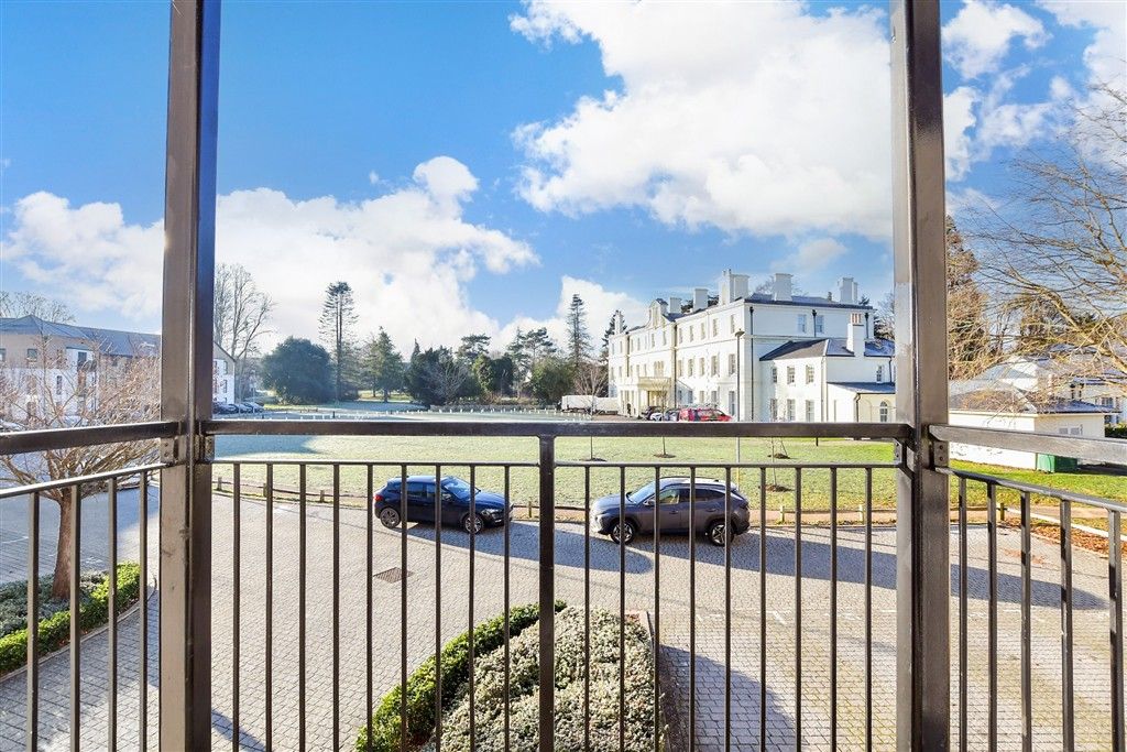 Property photo 1 of 18 Balcony / Terrace