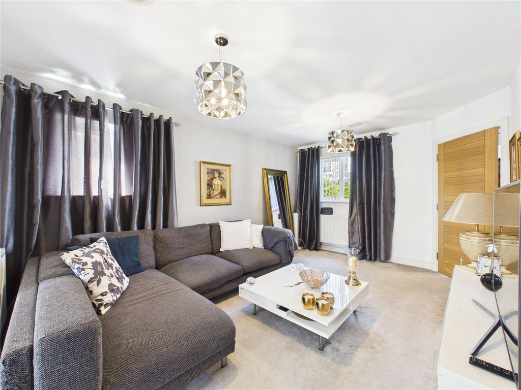 Property photo 1 of 18 Picture No. 05