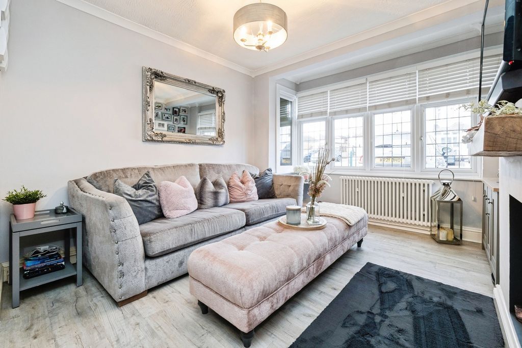 Property photo 3 of 20 Pbox-Img.Jpg