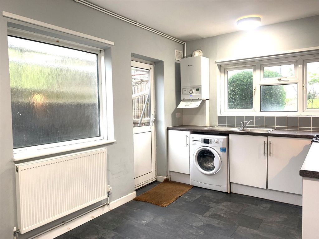 Property photo 1 of 9 Picture No. 05