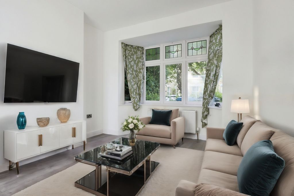Property photo 2 of 9 3555205