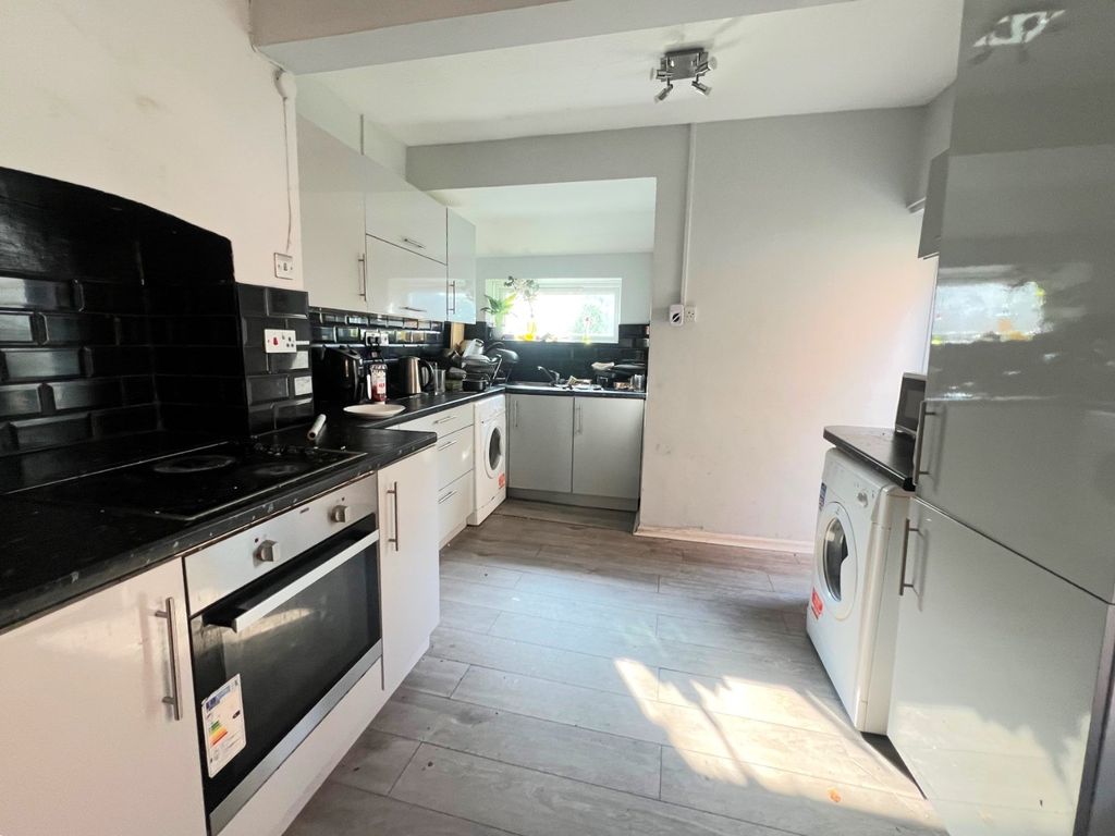 Property photo 2 of 8 Picture No. 01