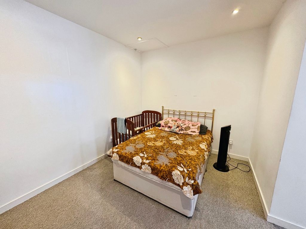 Property photo 2 of 8 Pbox-Img.Jpg