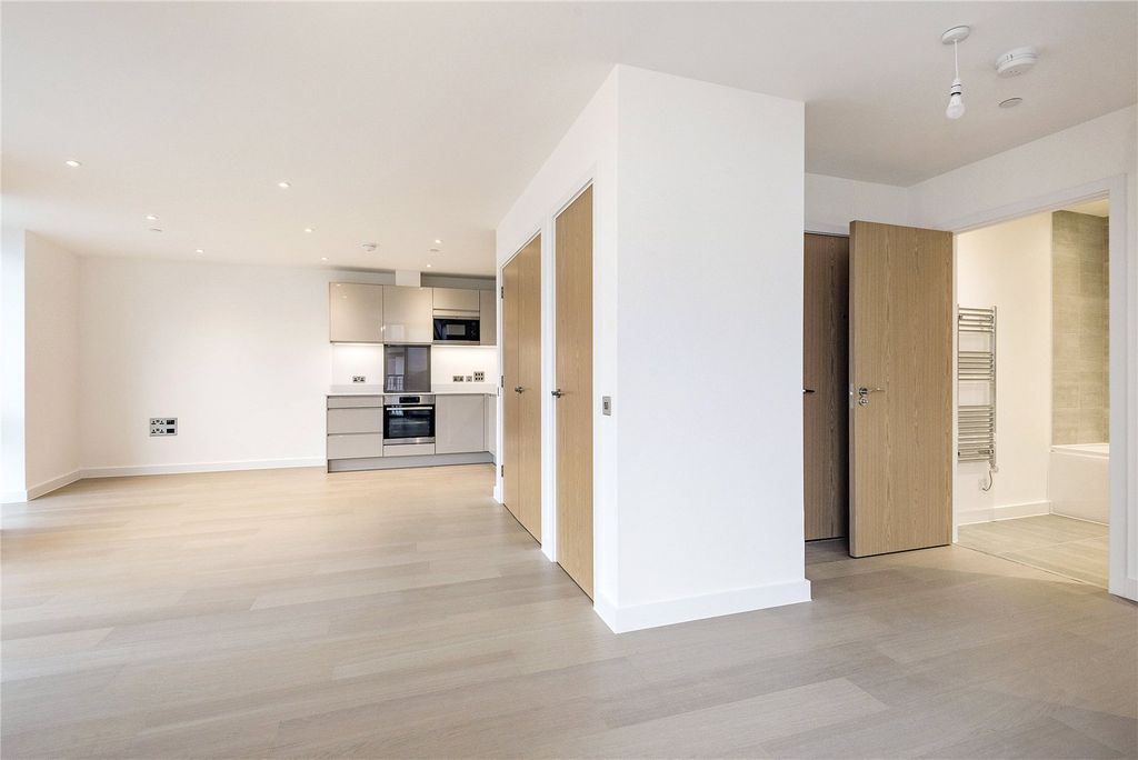 Property photo 3 of 20 Open Plan Living