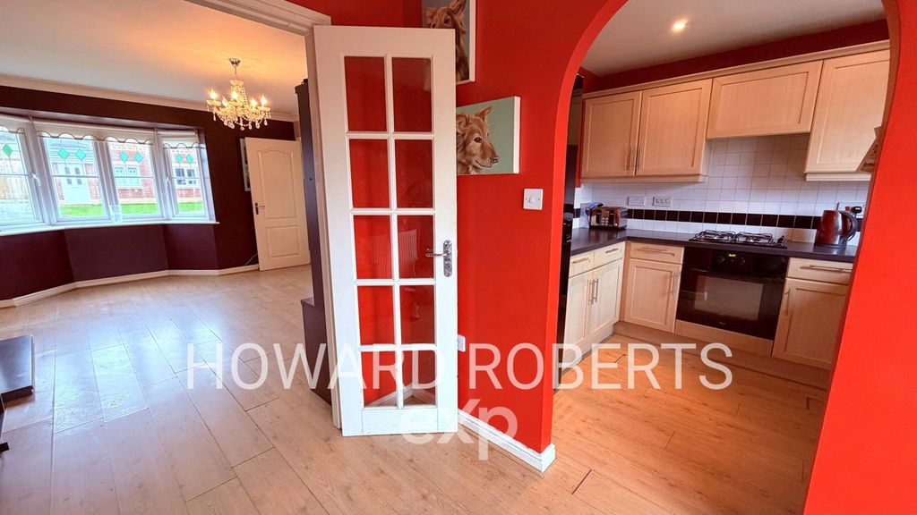 Property photo 3 of 19