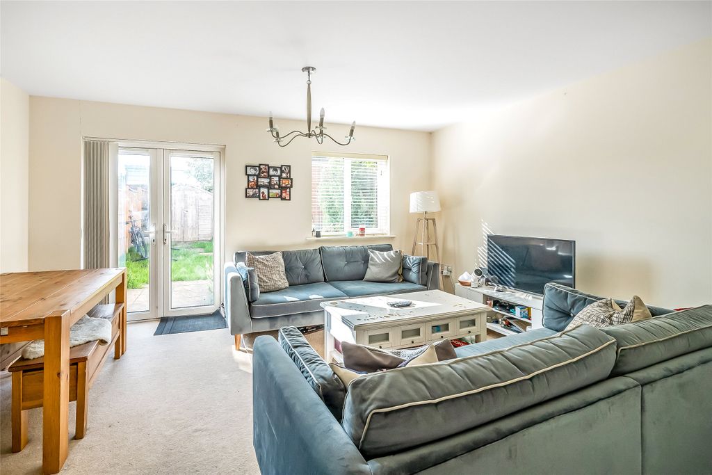 Property photo 2 of 10 Picture No. 15