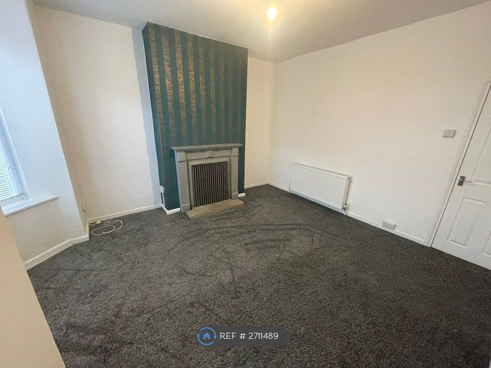 Property photo 2 of 20 Living Room 1