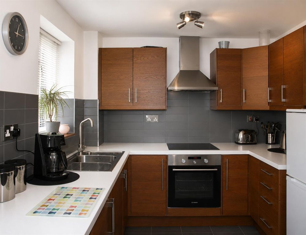 Property photo 2 of 5 Kitchen Ne W.Png