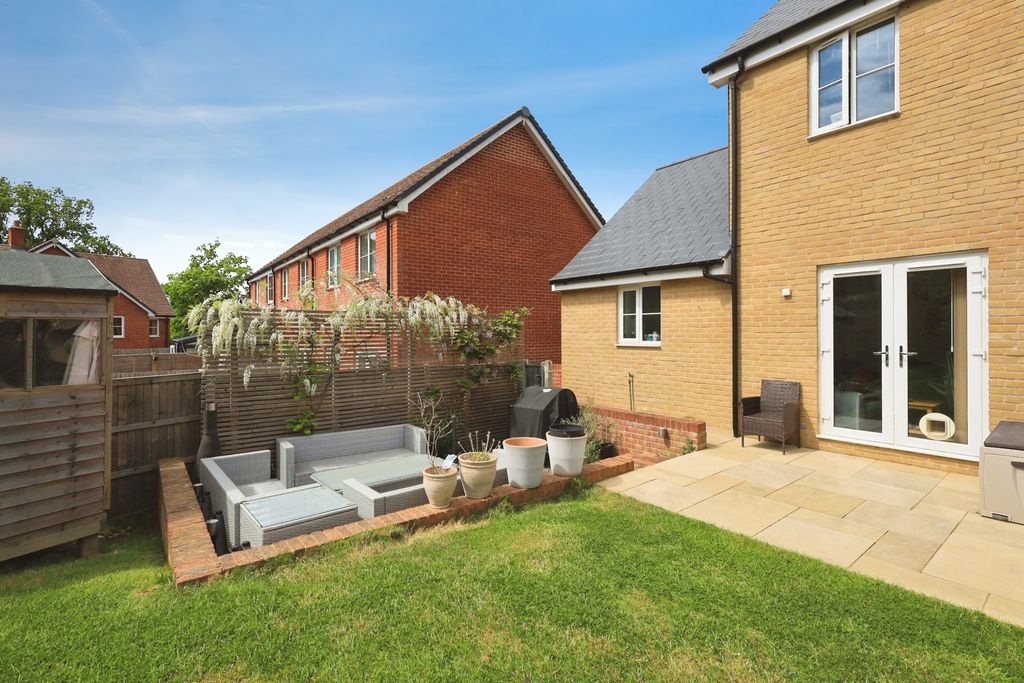 Additional image 28 of 5 bed town house for saleMillennium Way, Heathfield, East Sussex TN21