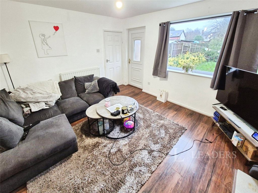 Property photo 3 of 11 Picture No. 02