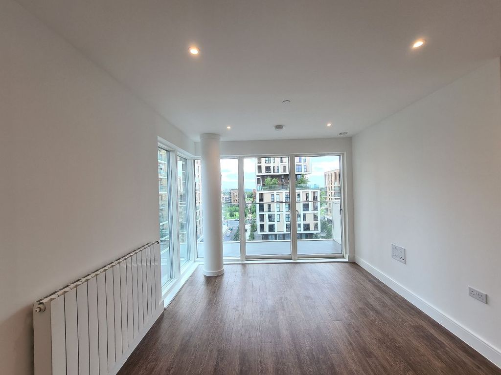 Property photo 3 of 8