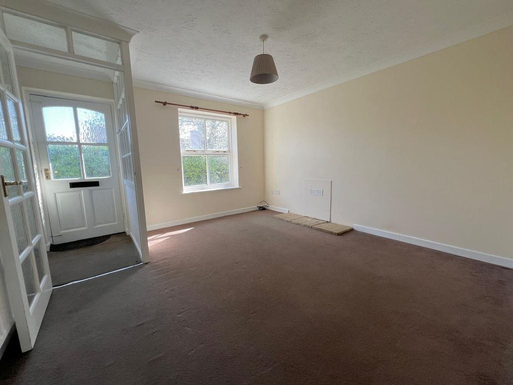 Property photo 3 of 6