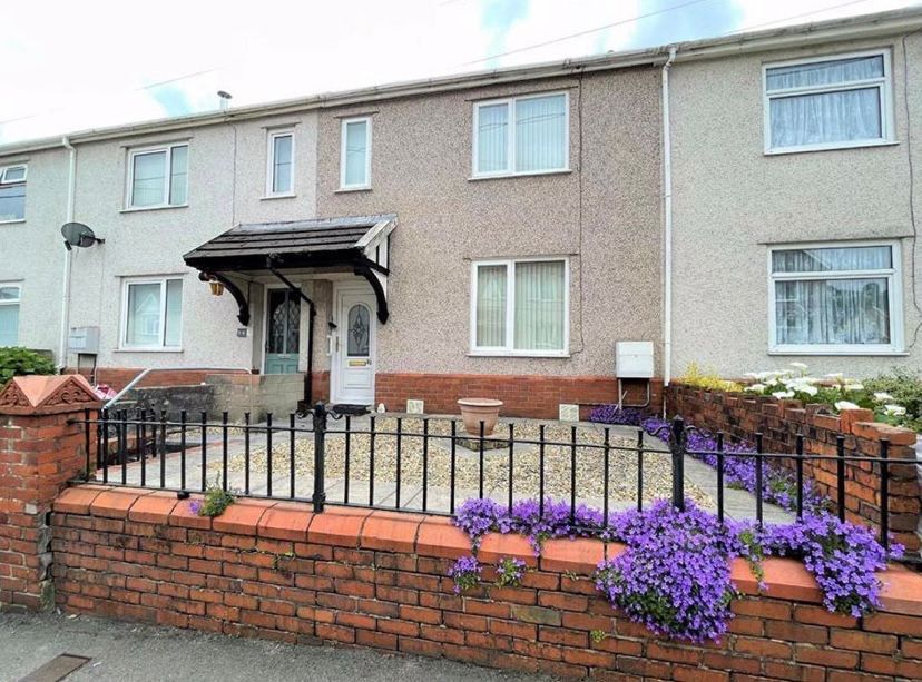 Property photo 1 of 10