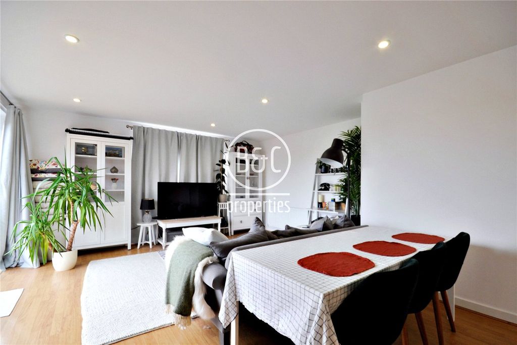 Property photo 3 of 10 Picture No. 07