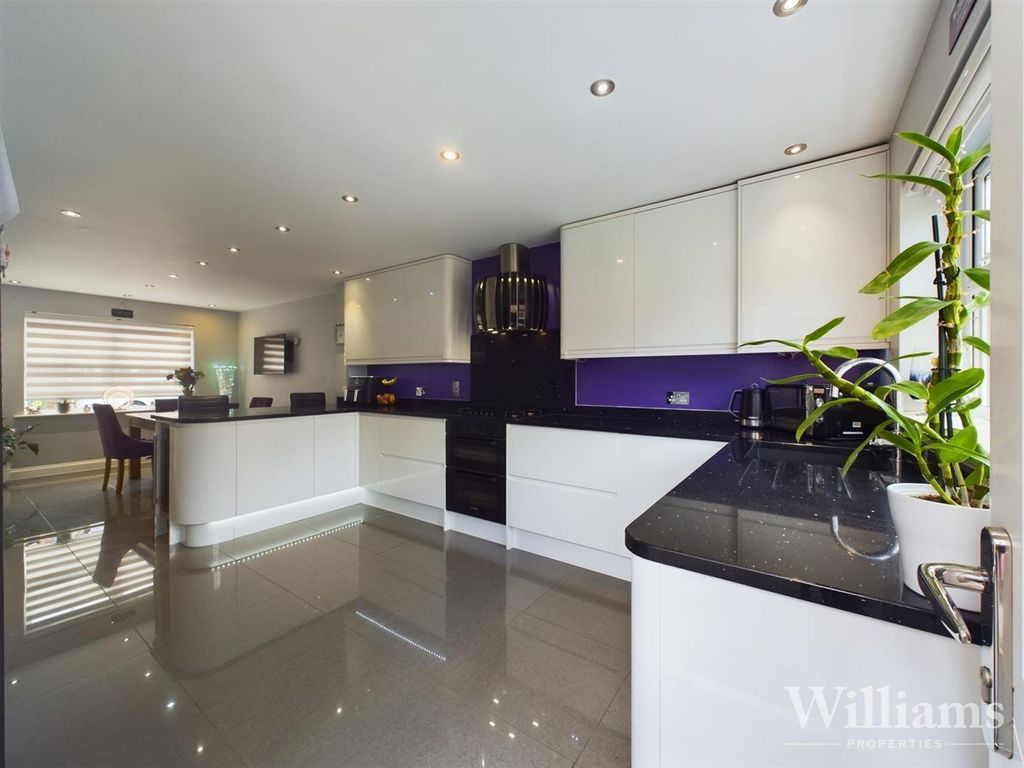 Property photo 2 of 21 Cam01579G0-Pr0121-Still011.Jpg