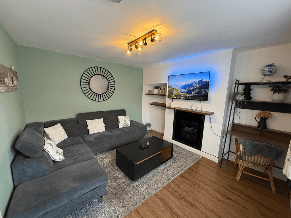 Property photo 2 of 13