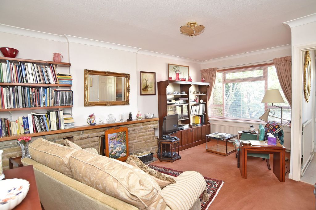Property photo 3 of 25