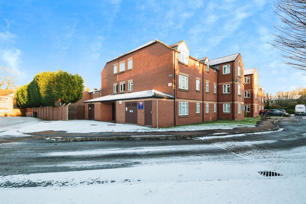 Property photo 2 of 14