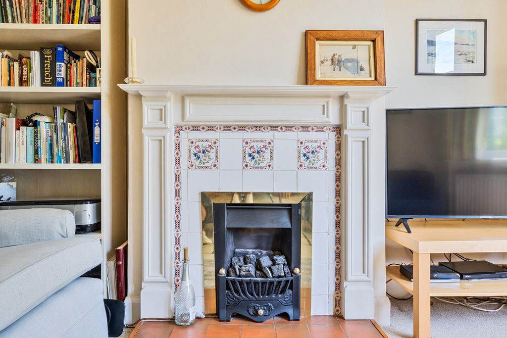 Property photo 3 of 27 1467662-15-6A16ee...