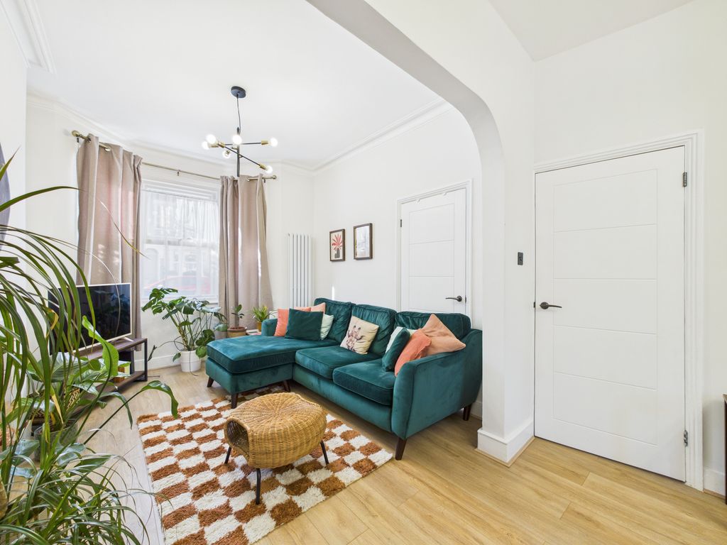 Property photo 3 of 14