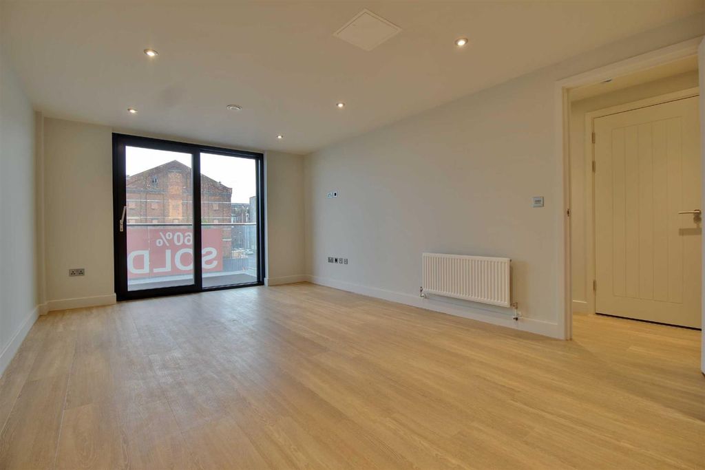 Property photo 3 of 7