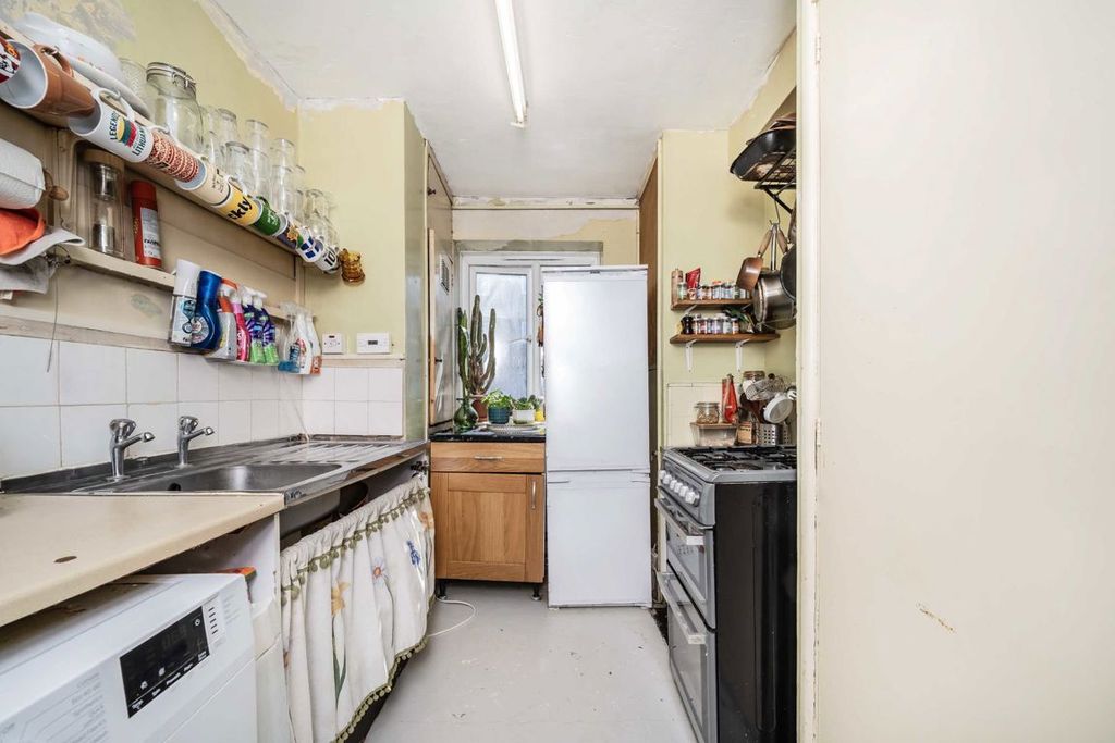 Property photo 3 of 5