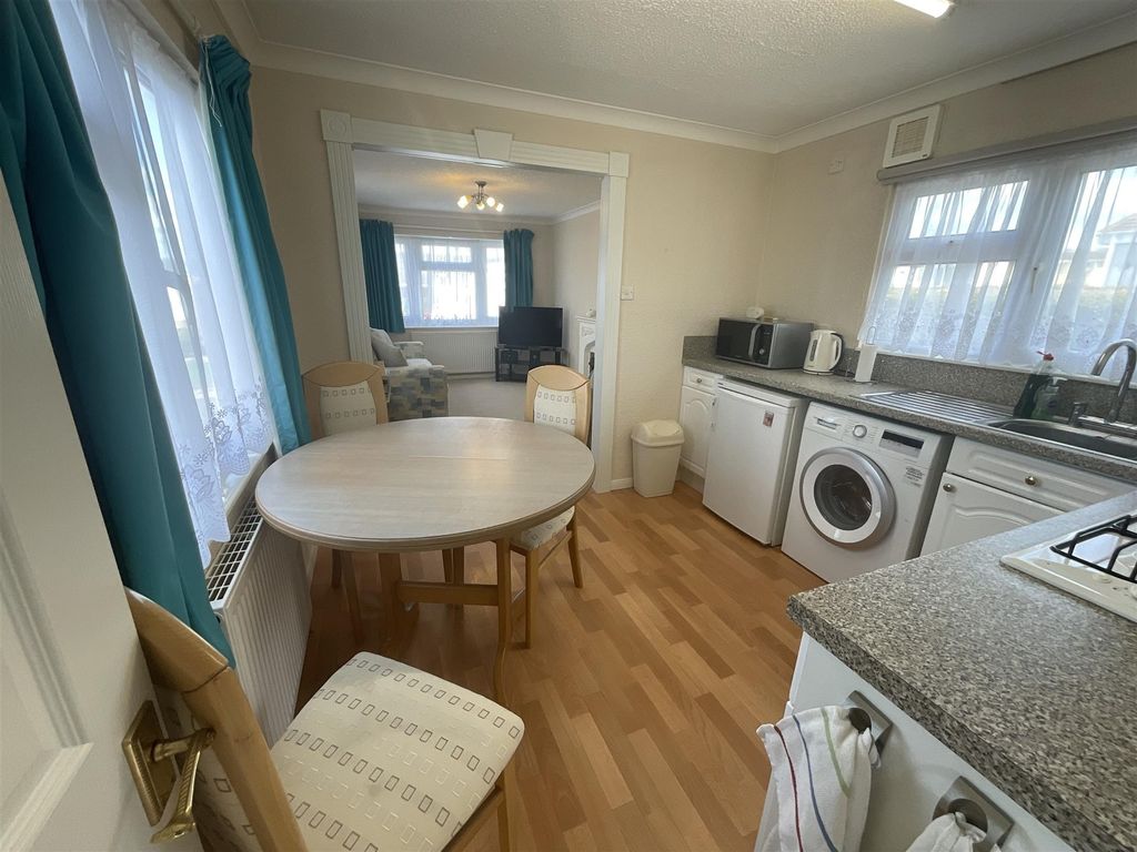 Property photo 1 of 7 Kitchen/Diner