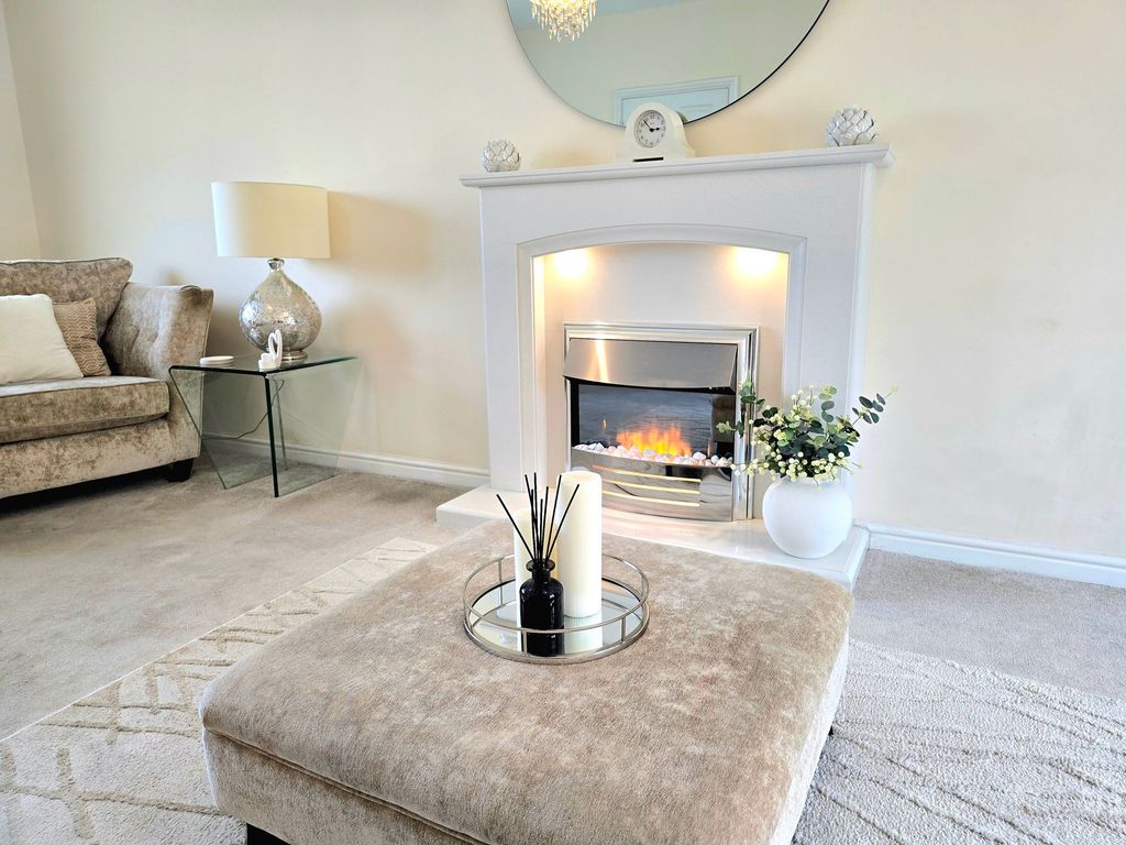 Property photo 2 of 40 Lounge