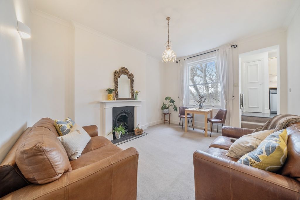 Property photo 1 of 9 1416473-15-699470...
