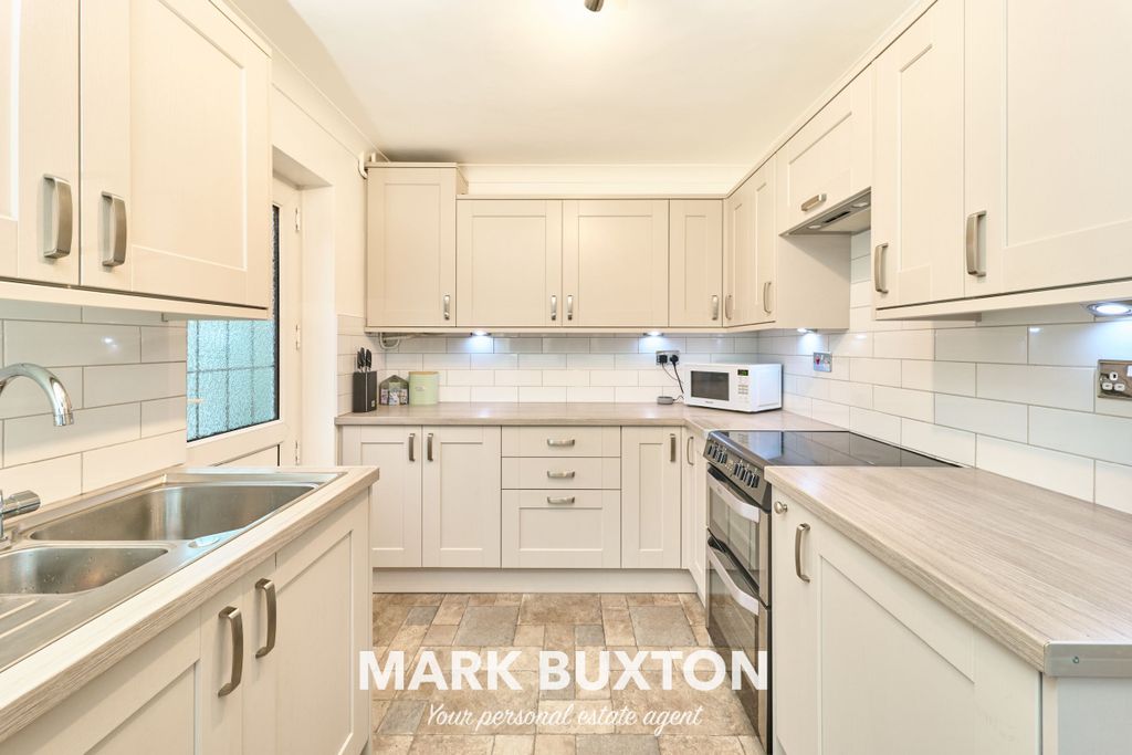 Property photo 3 of 26