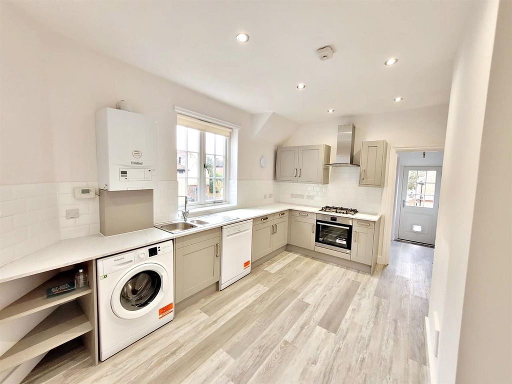 Property photo 2 of 10 1.Jpg