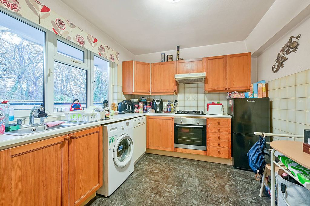 Property photo 3 of 7