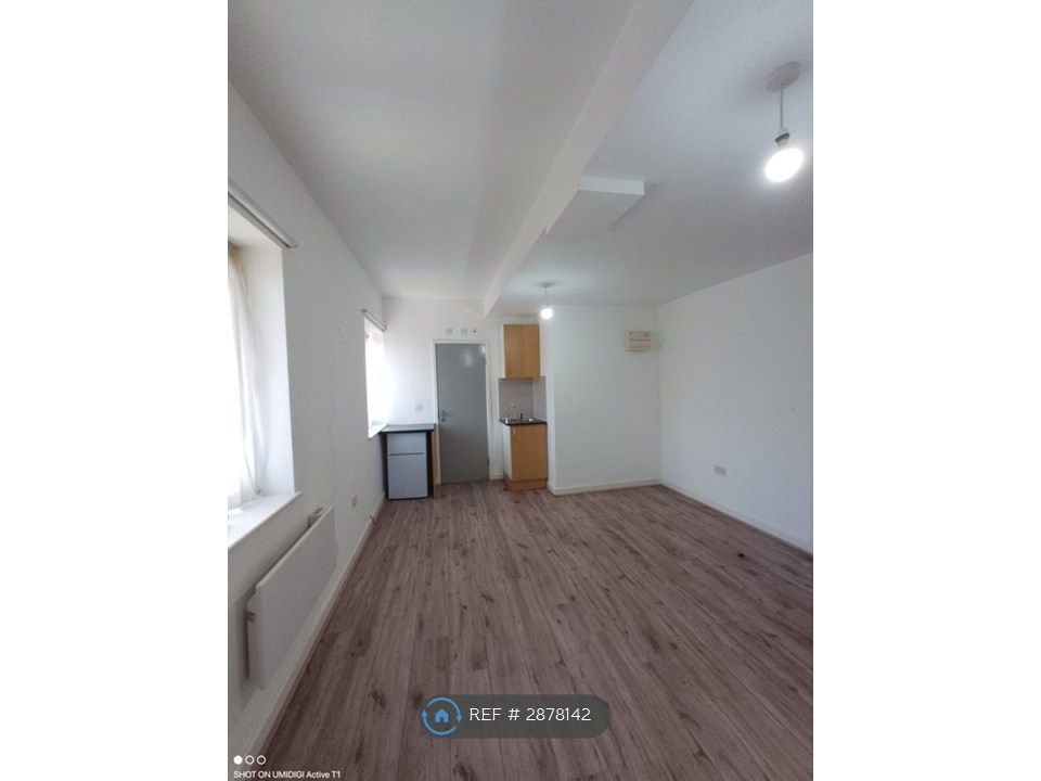 Property photo 2 of 3