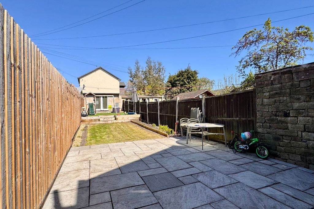Property photo 2 of 24