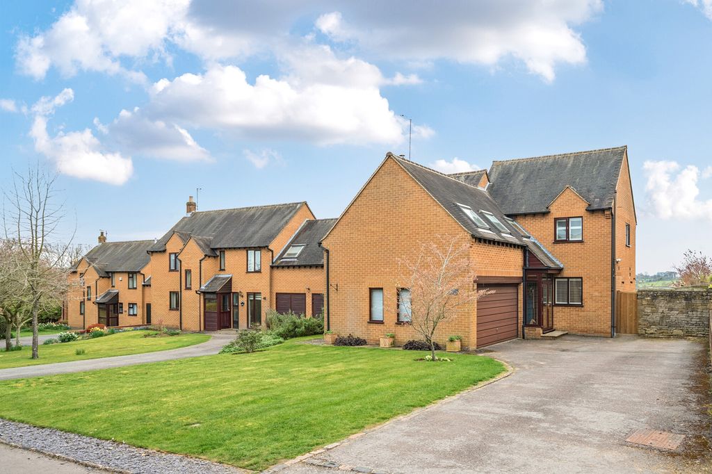 Property photo 1 of 22