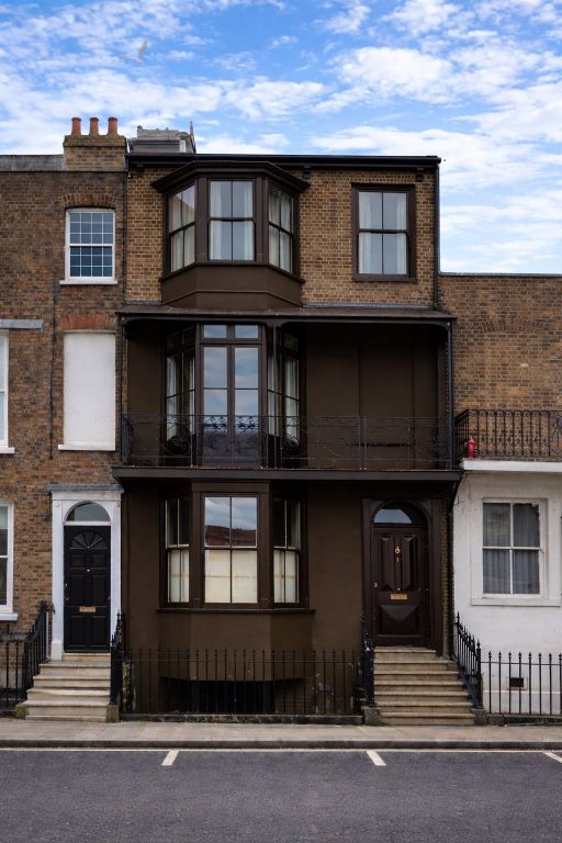 Property photo 1 of 24