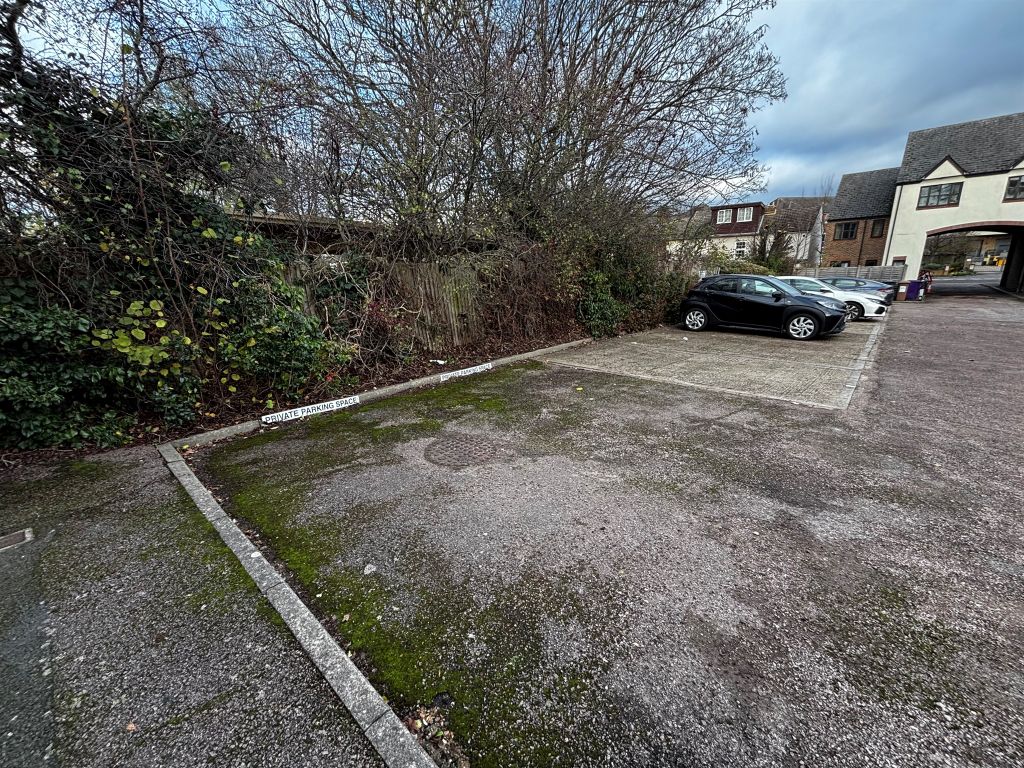 Property photo 1 of 3