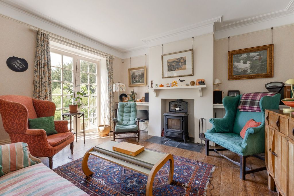 Property photo 3 of 15 Sitting Room